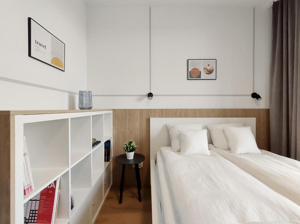 Elegant 3City Apartment With Parking In Gdansk By Noclegi Renters Екстериор снимка